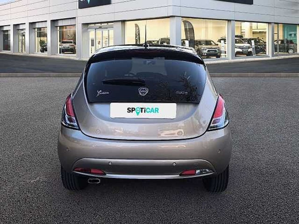 Lancia Ypsilon usata a Perugia (5)