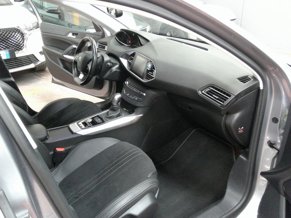 Peugeot 308 SW usata a Treviso (13)