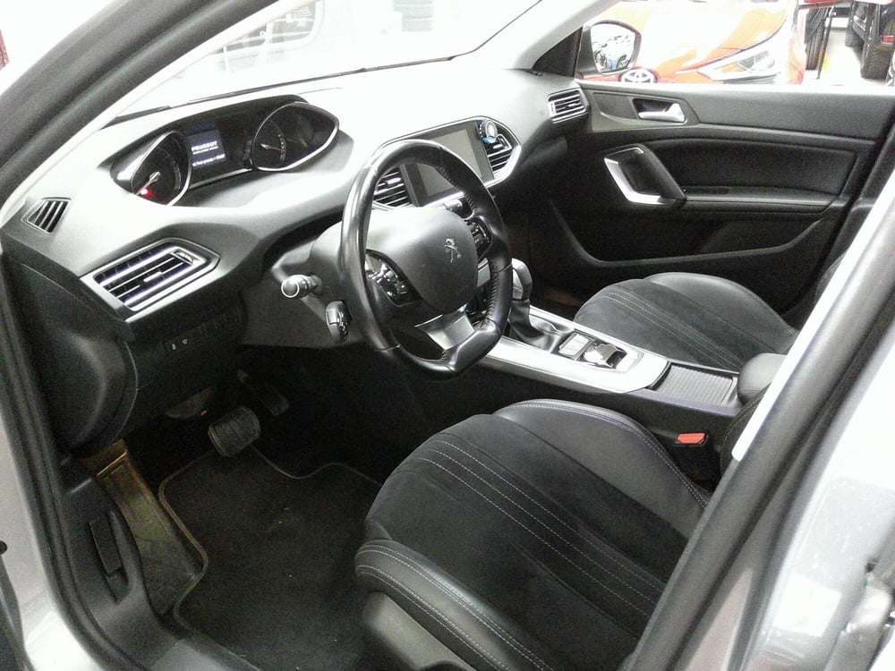 Peugeot 308 SW usata a Treviso (9)