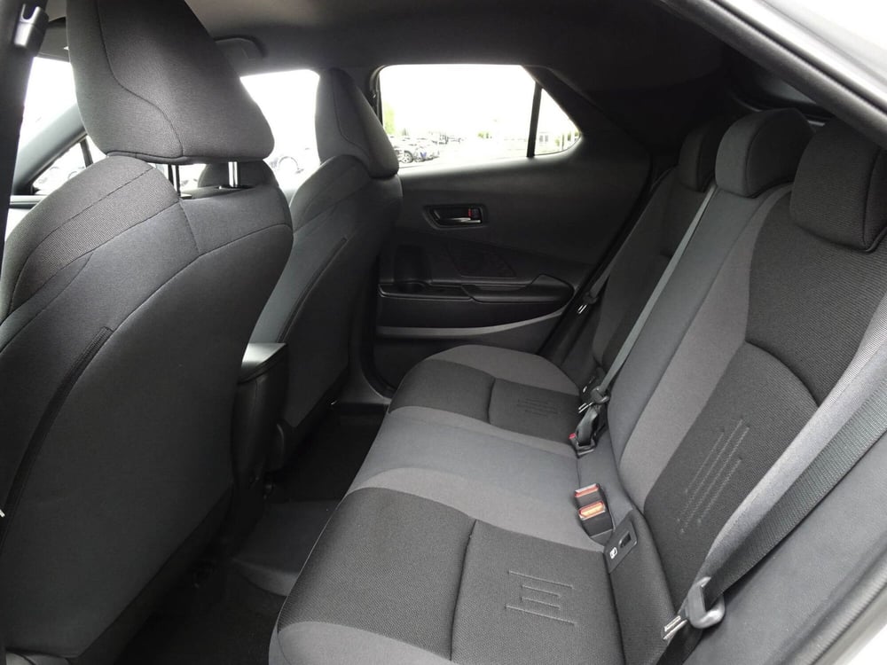 Toyota Toyota C-HR nuova a Treviso (12)