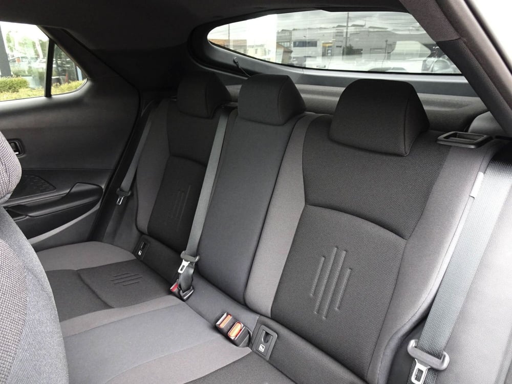 Toyota Toyota C-HR nuova a Treviso (13)