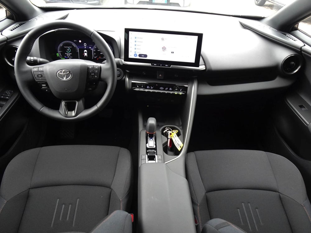Toyota Toyota C-HR nuova a Treviso (14)