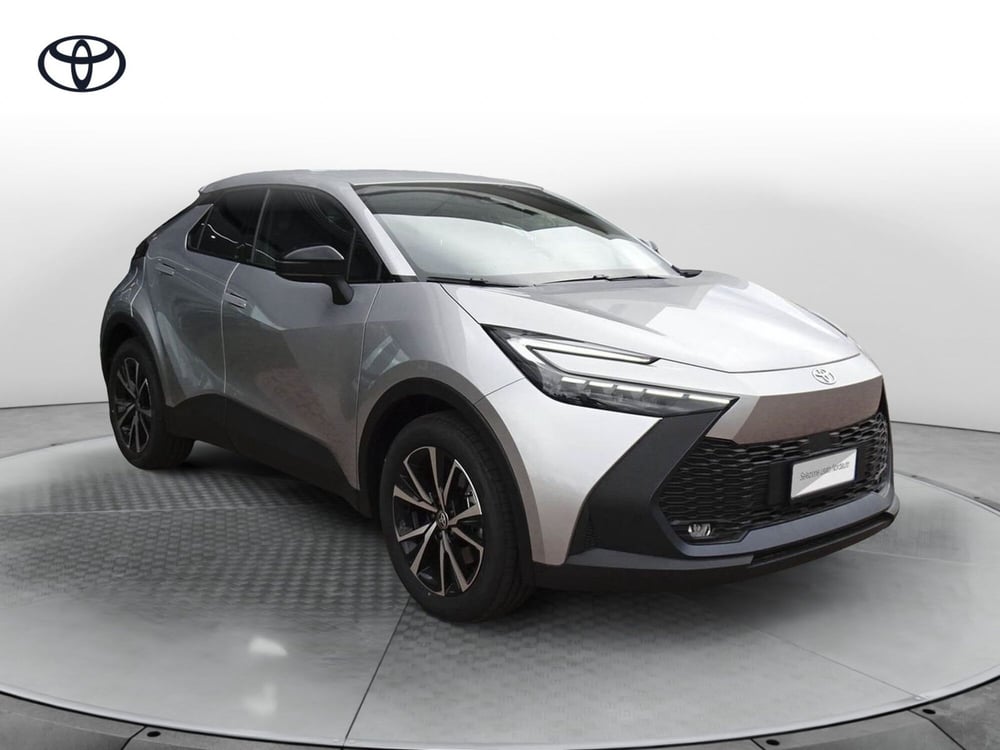 Toyota Toyota C-HR nuova a Treviso (3)