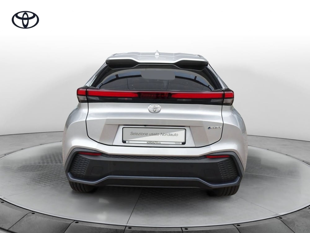 Toyota Toyota C-HR nuova a Treviso (6)