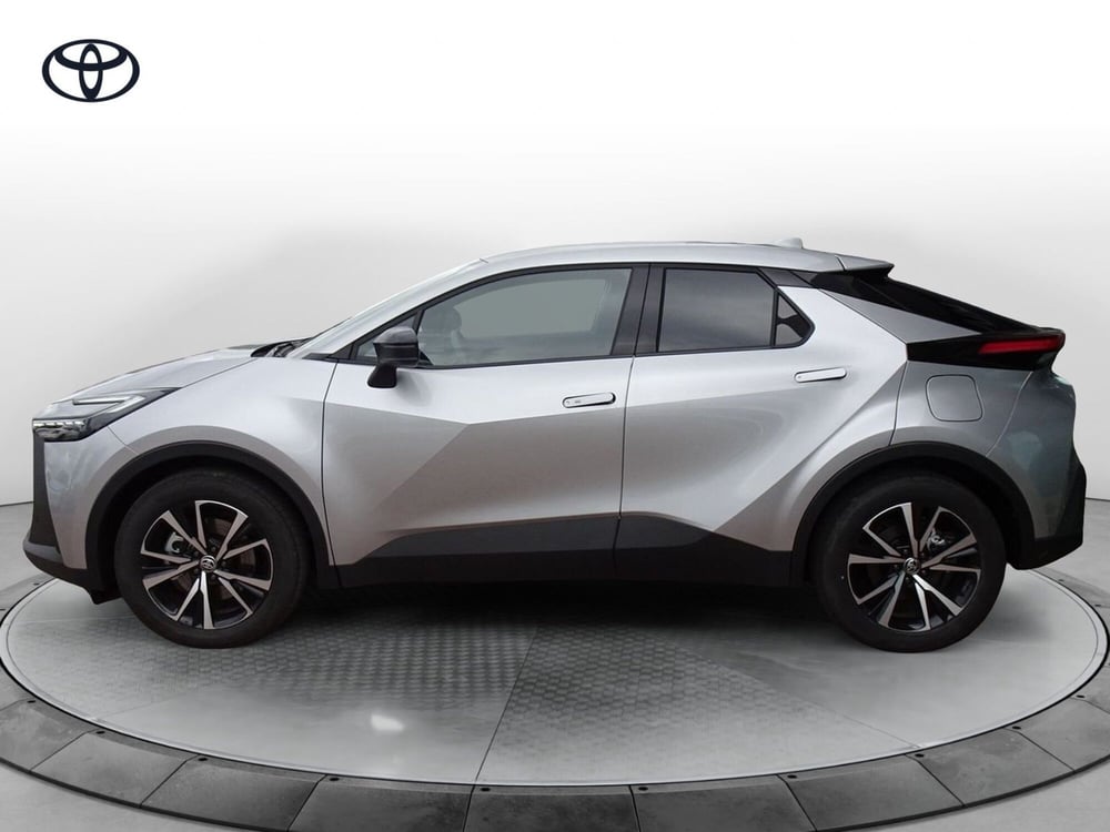 Toyota Toyota C-HR nuova a Treviso (8)