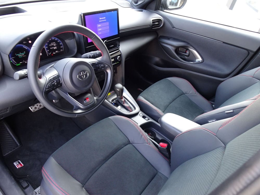Toyota Yaris Cross nuova a Treviso (10)