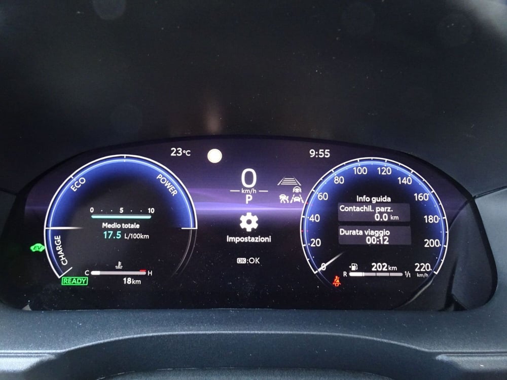Toyota Yaris Cross nuova a Treviso (16)