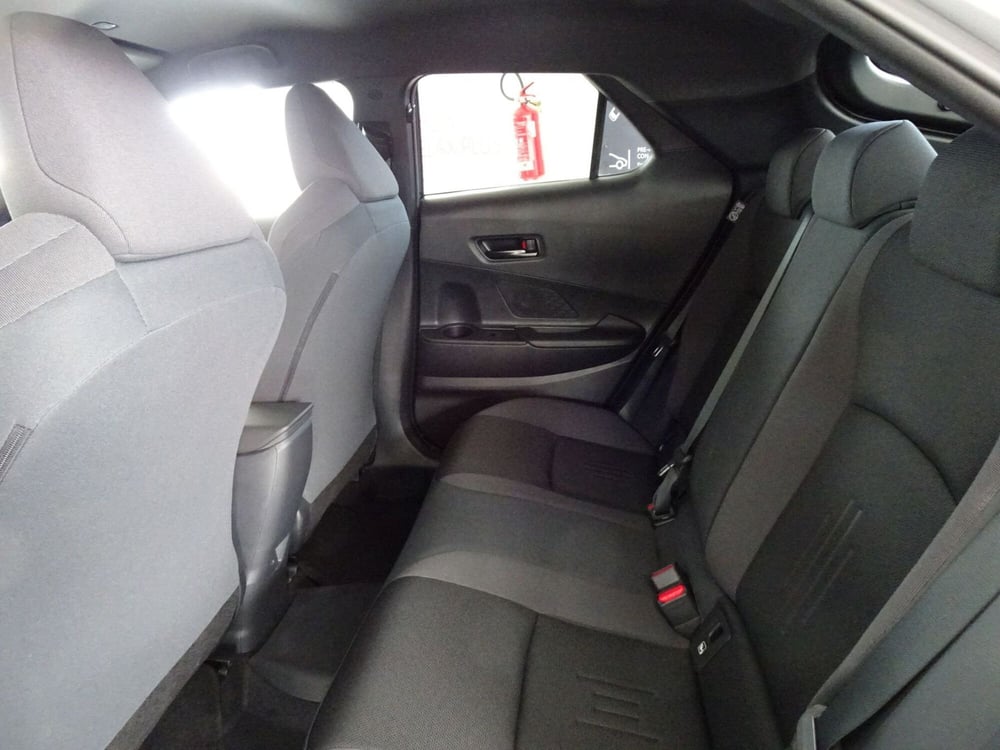 Toyota Toyota C-HR nuova a Treviso (12)