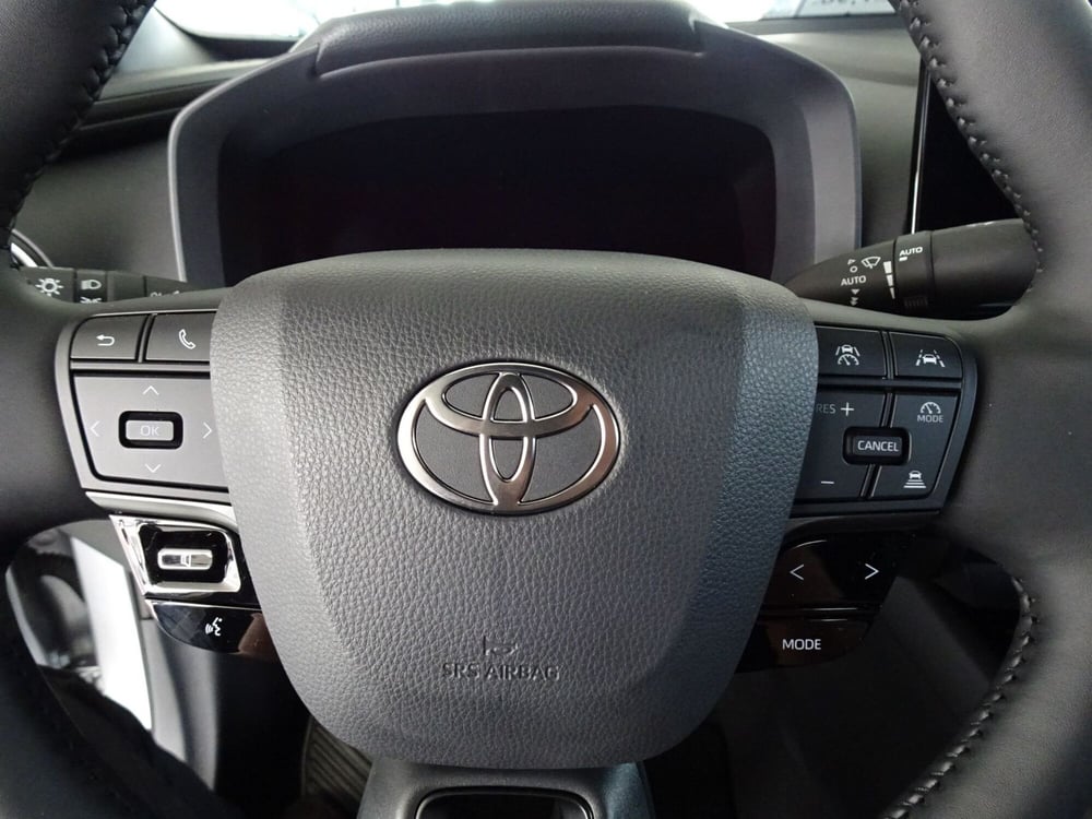Toyota Toyota C-HR nuova a Treviso (14)
