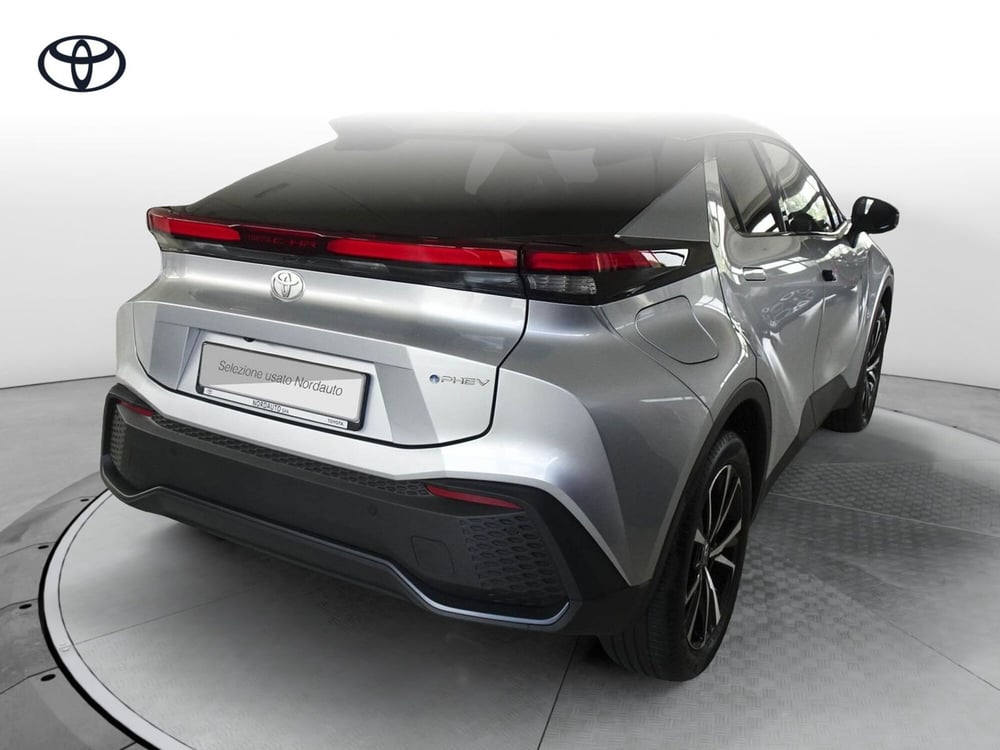 Toyota Toyota C-HR nuova a Treviso (7)