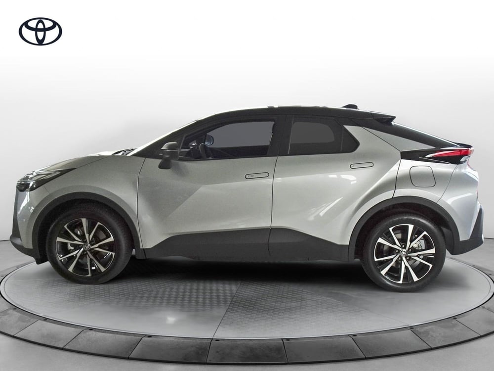 Toyota Toyota C-HR nuova a Treviso (8)