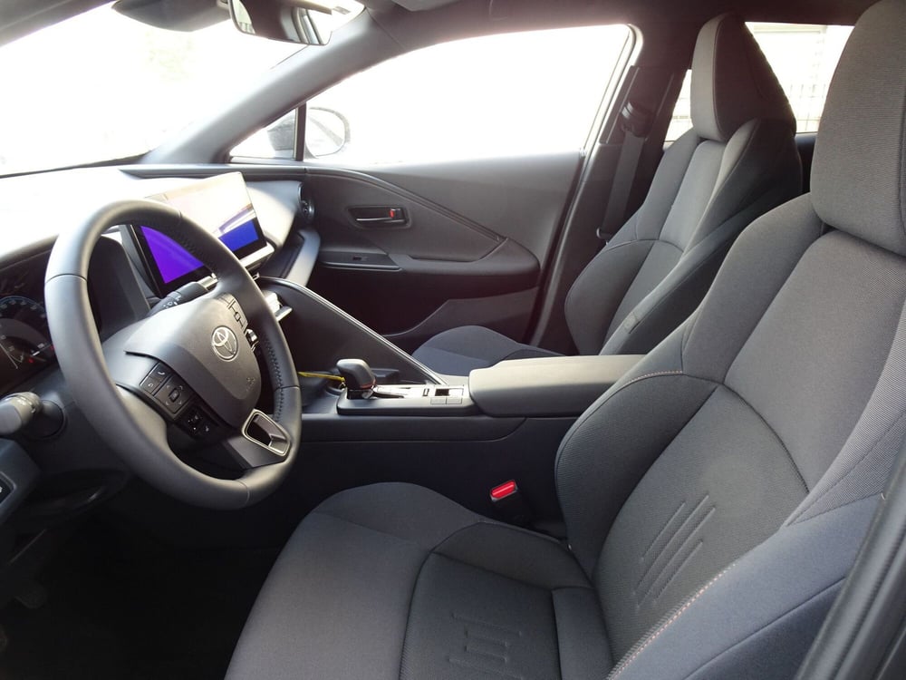 Toyota Toyota C-HR nuova a Treviso (10)
