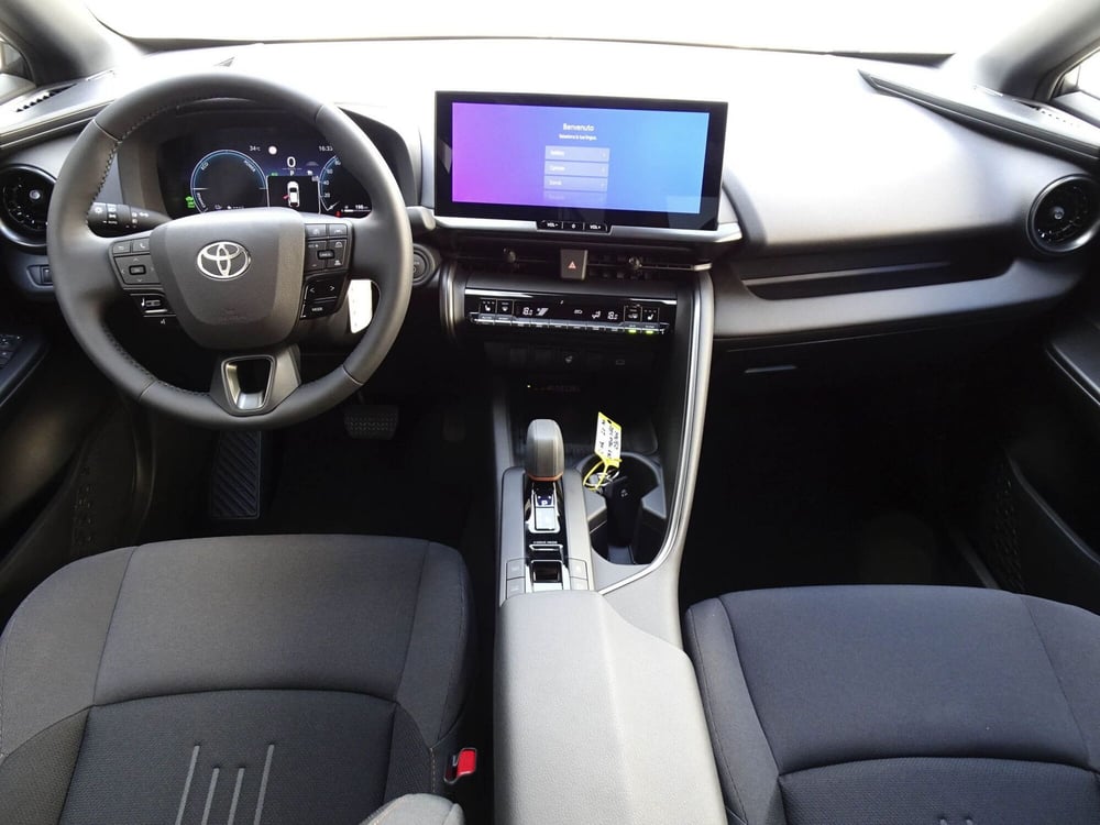 Toyota Toyota C-HR nuova a Treviso (13)