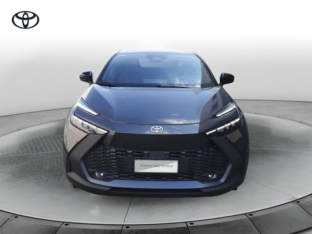 Toyota Toyota C-HR nuova a Treviso (2)