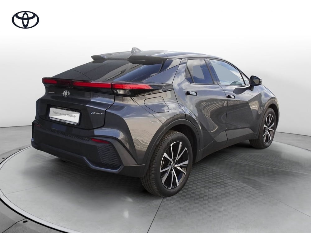 Toyota Toyota C-HR nuova a Treviso (5)