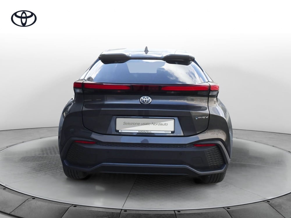 Toyota Toyota C-HR nuova a Treviso (6)