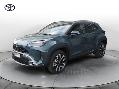 Toyota Yaris Cross Lounge awd-i 130cv e-cvt nuova a Montebelluna