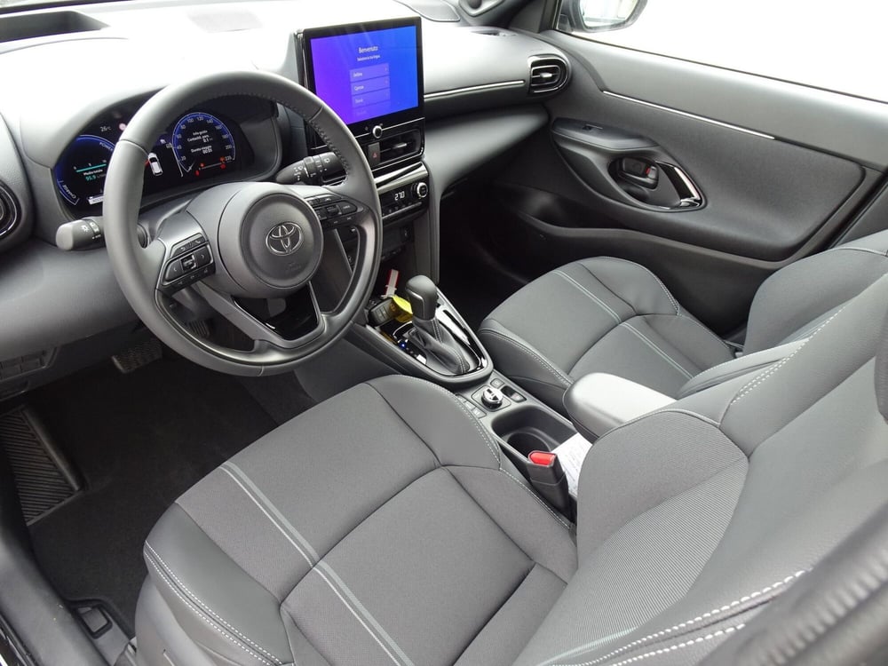 Toyota Yaris Cross nuova a Treviso (10)