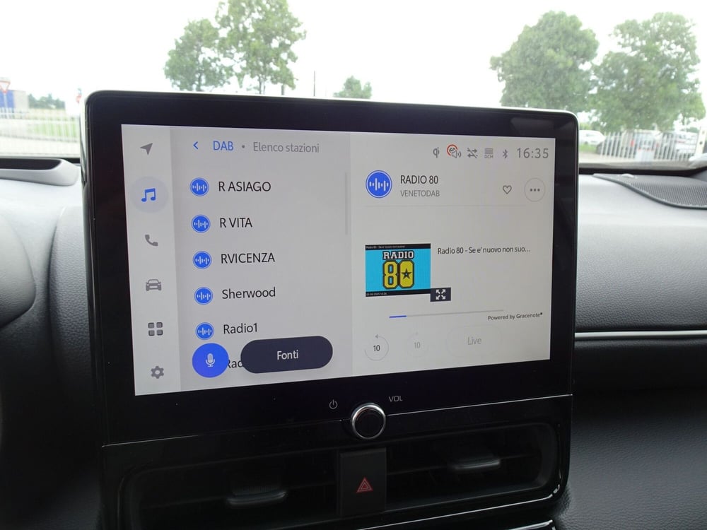 Toyota Yaris Cross nuova a Treviso (18)