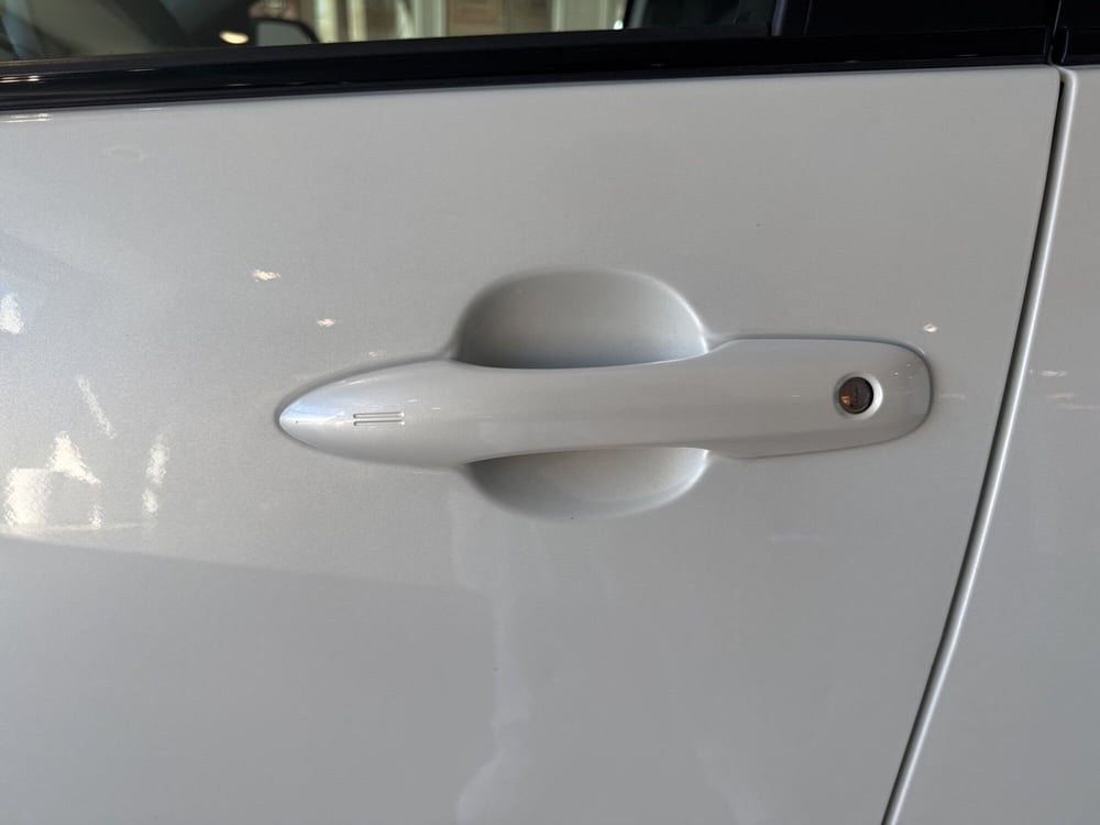Toyota Yaris usata a Nuoro (12)