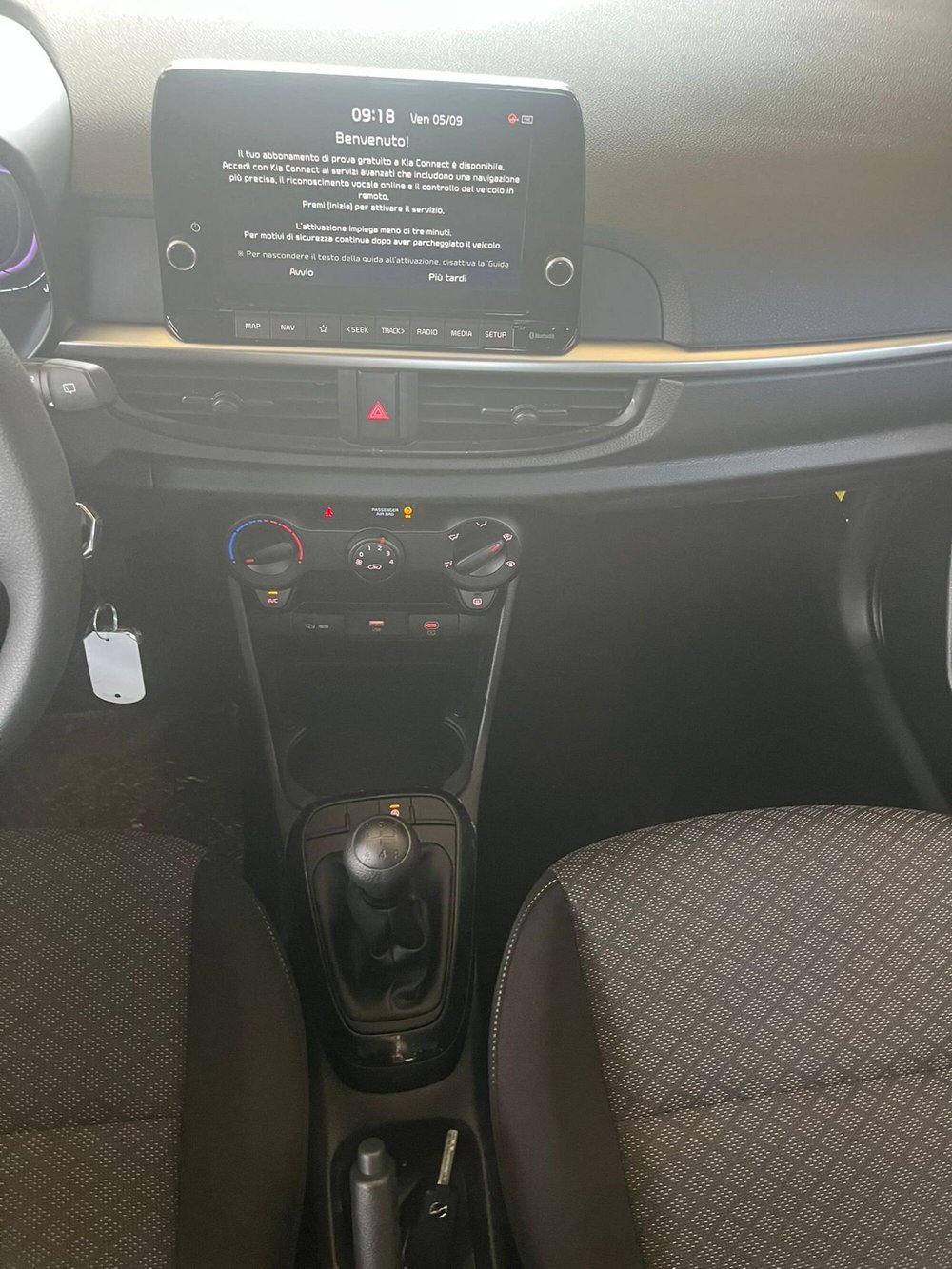 Kia Picanto nuova a Cremona (13)