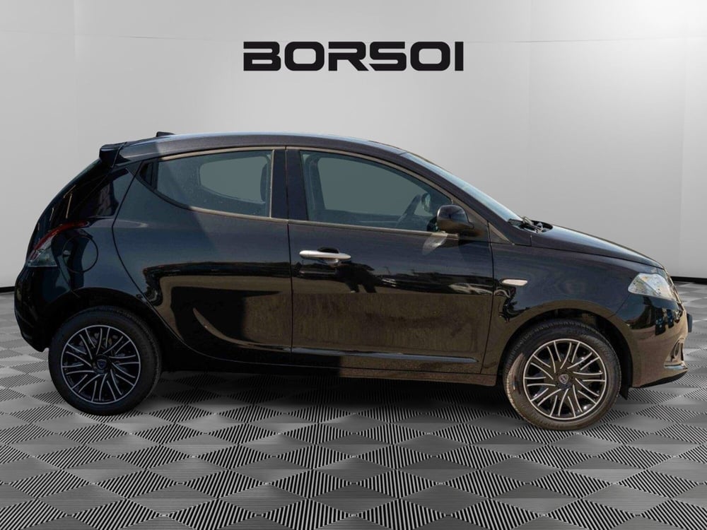 Lancia Ypsilon usata a Treviso (6)