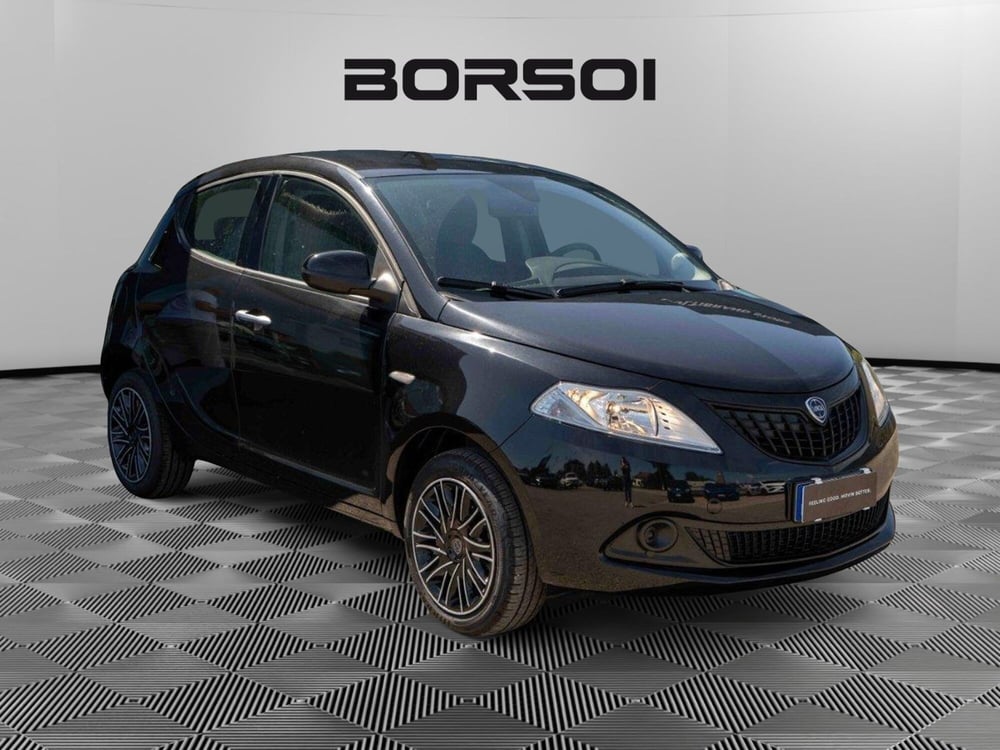 Lancia Ypsilon usata a Treviso (7)