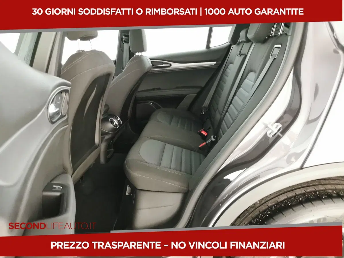 Alfa Romeo Stelvio usata a Chieti (6)