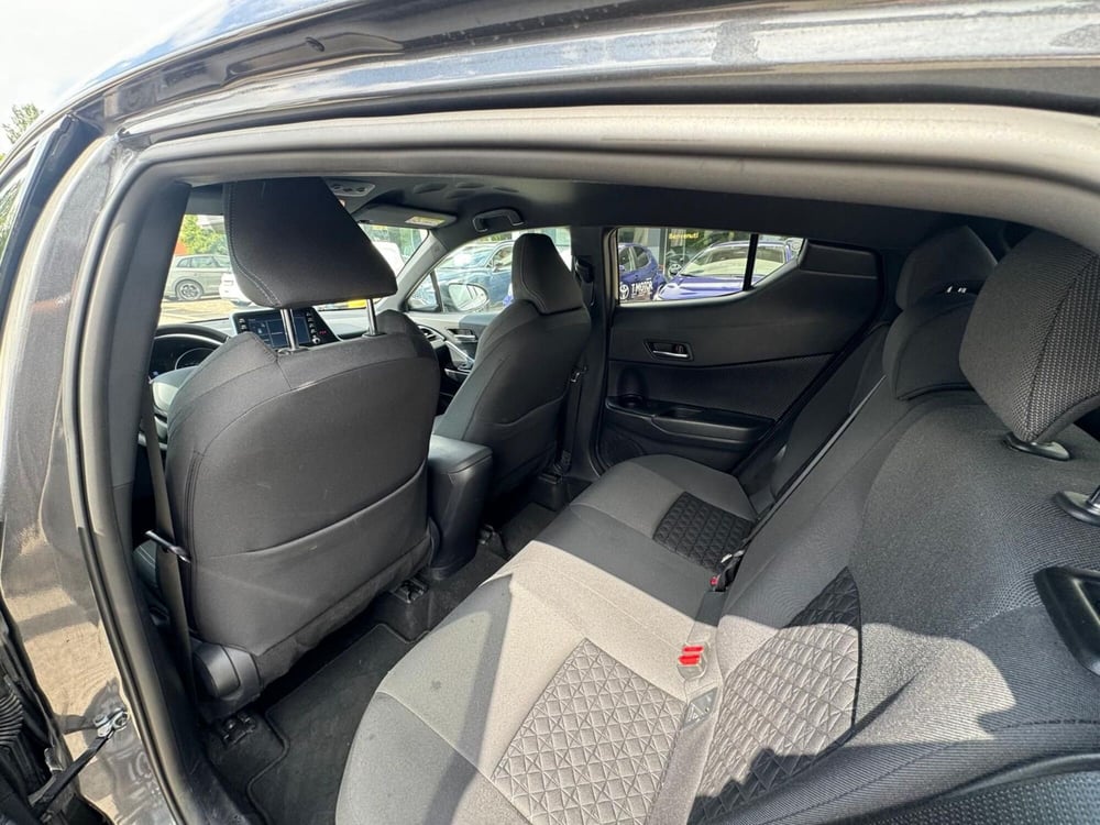 Toyota Toyota C-HR usata a Modena (14)