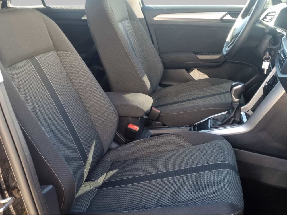Volkswagen T-Roc usata a Livorno (12)