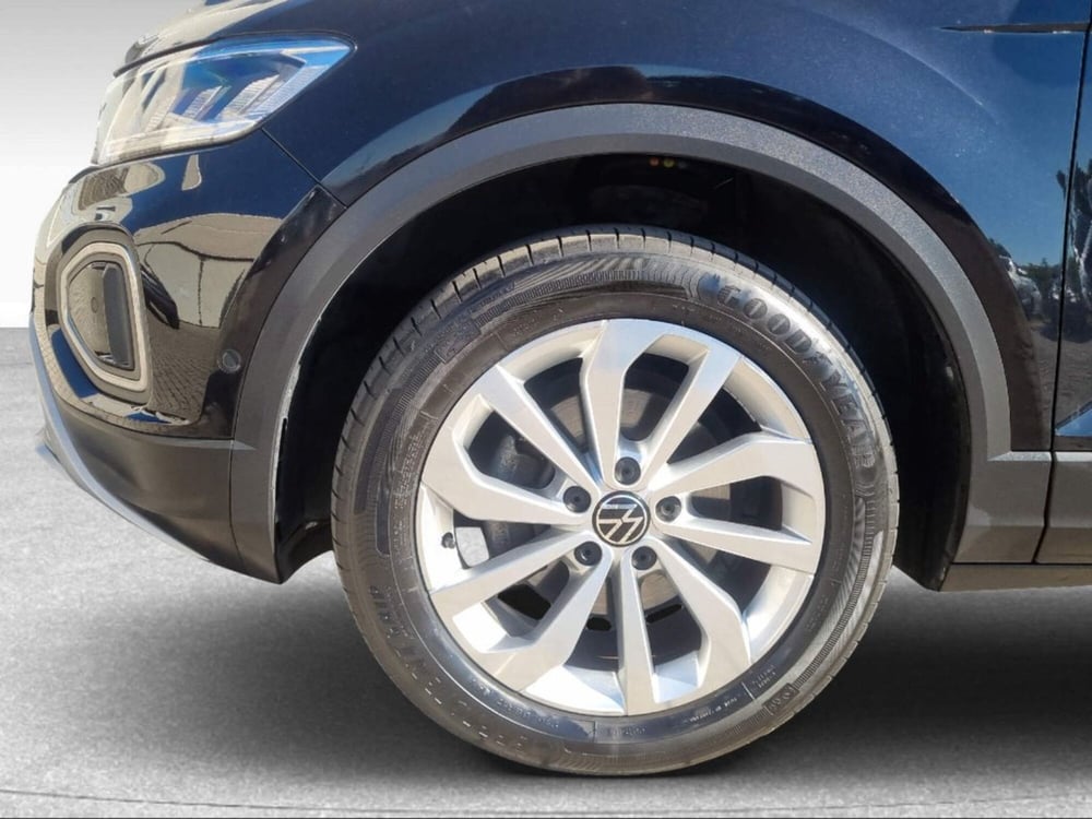 Volkswagen T-Roc usata a Livorno (15)
