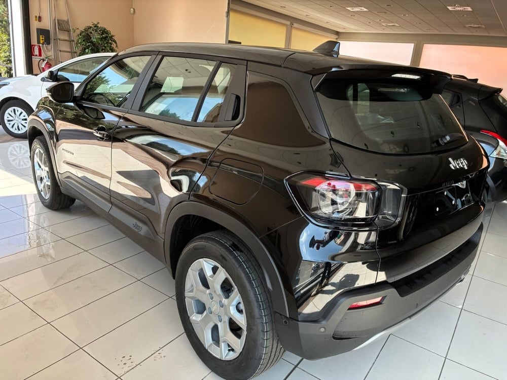 Jeep Avenger nuova a Milano (4)