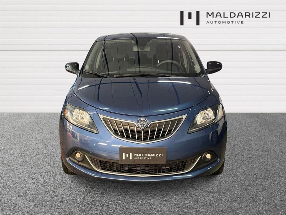 Lancia Ypsilon usata a Matera (12)