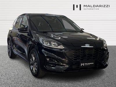 Ford Kuga 1.5 EcoBlue 120 CV 2WD ST-Line del 2021 usata a Bari