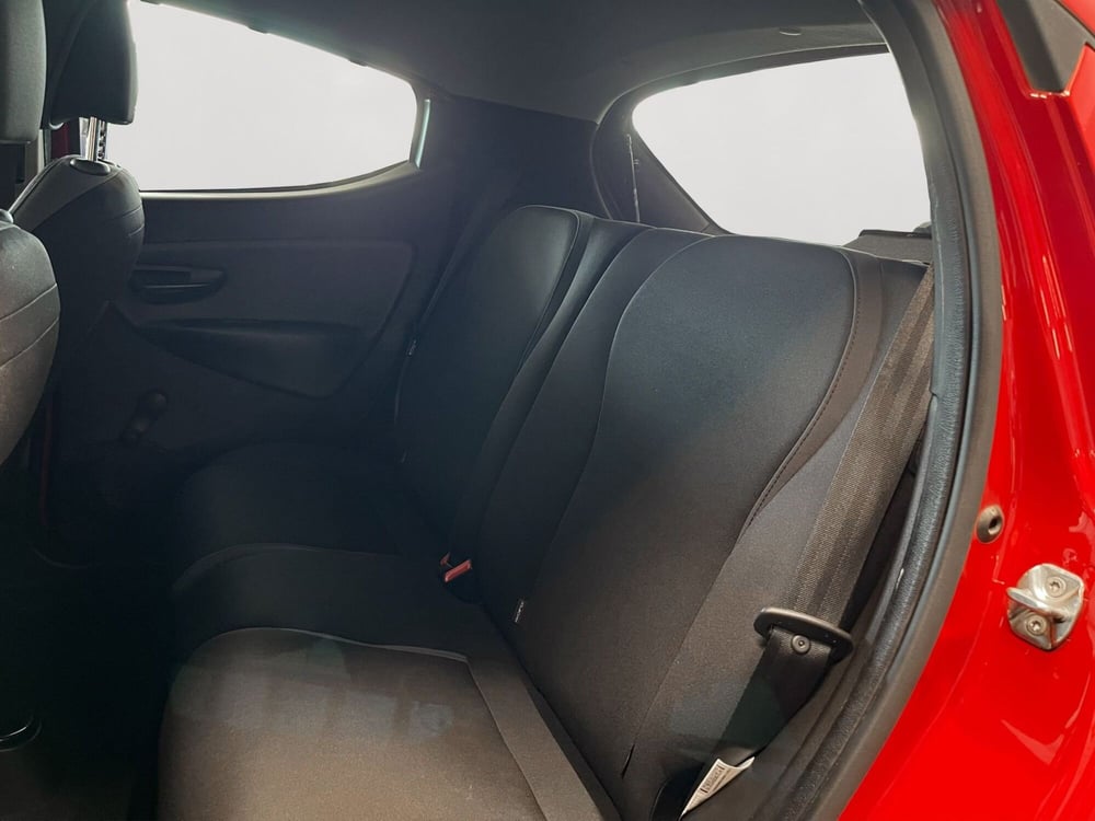 Lancia Ypsilon usata a Padova (6)