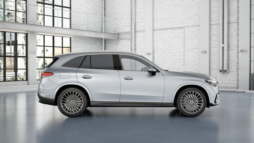 Mercedes-Benz GLC SUV nuova a Pescara (4)