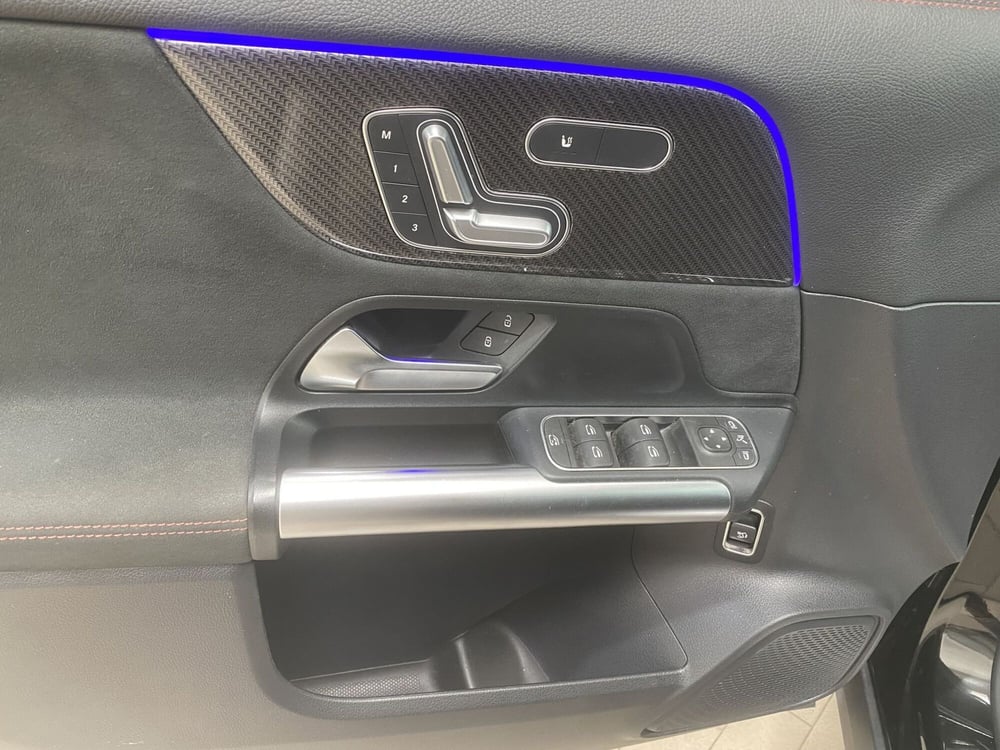 Mercedes-Benz GLA SUV usata a Napoli (14)