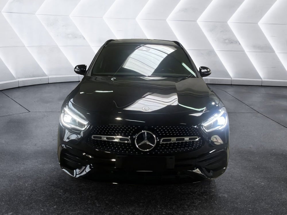 Mercedes-Benz GLA SUV usata a Napoli (2)