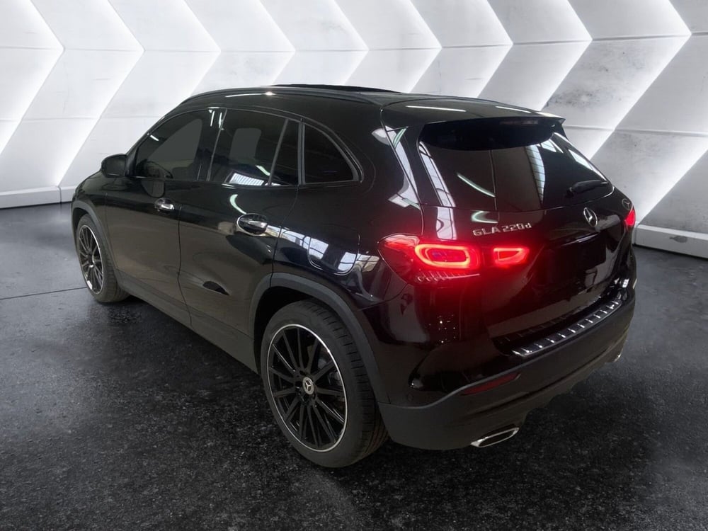 Mercedes-Benz GLA SUV usata a Napoli (7)