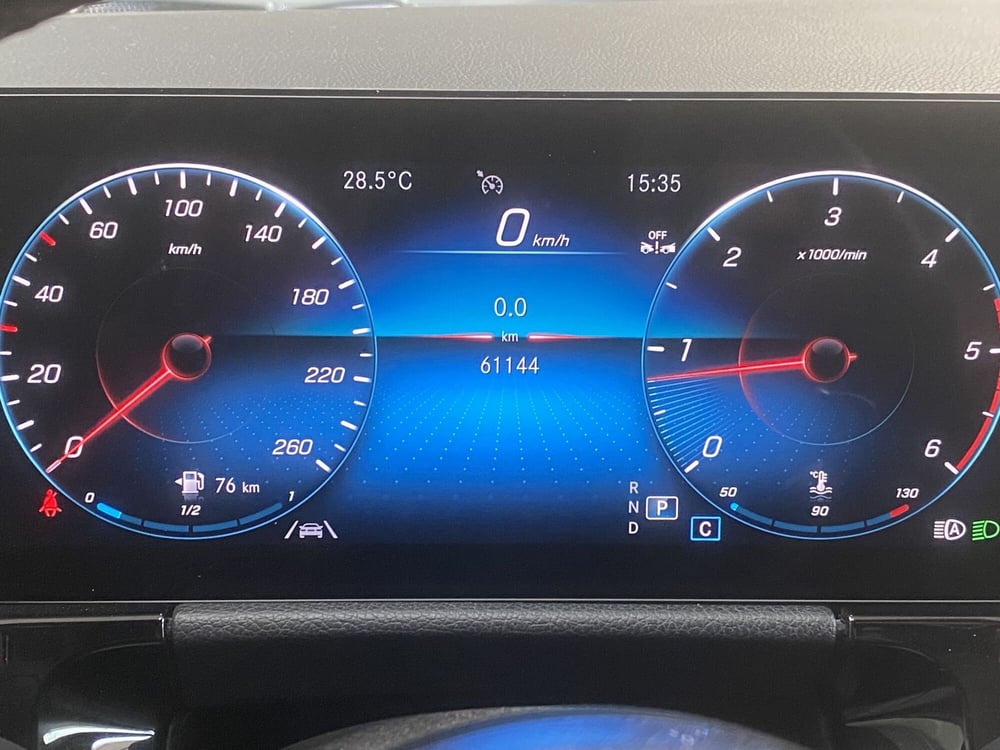 Mercedes-Benz GLA SUV usata a Napoli (9)