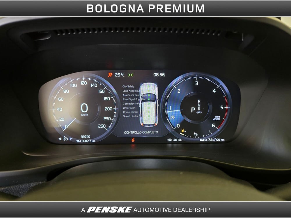 Volvo XC40 usata a Bologna (12)