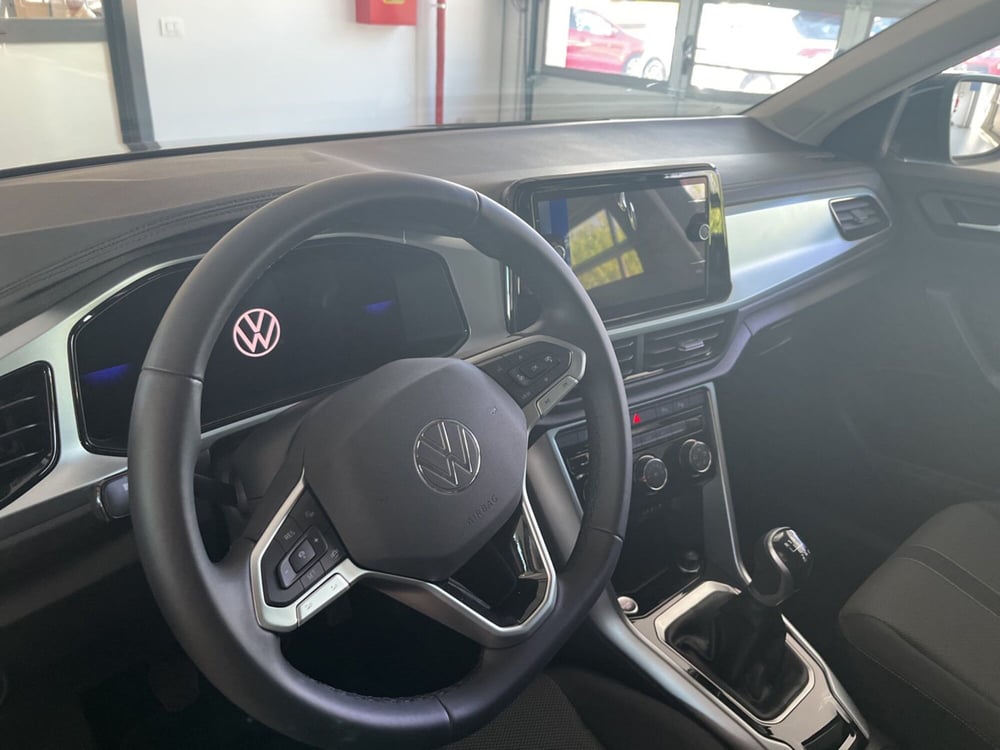 Volkswagen T-Roc nuova a Salerno (8)