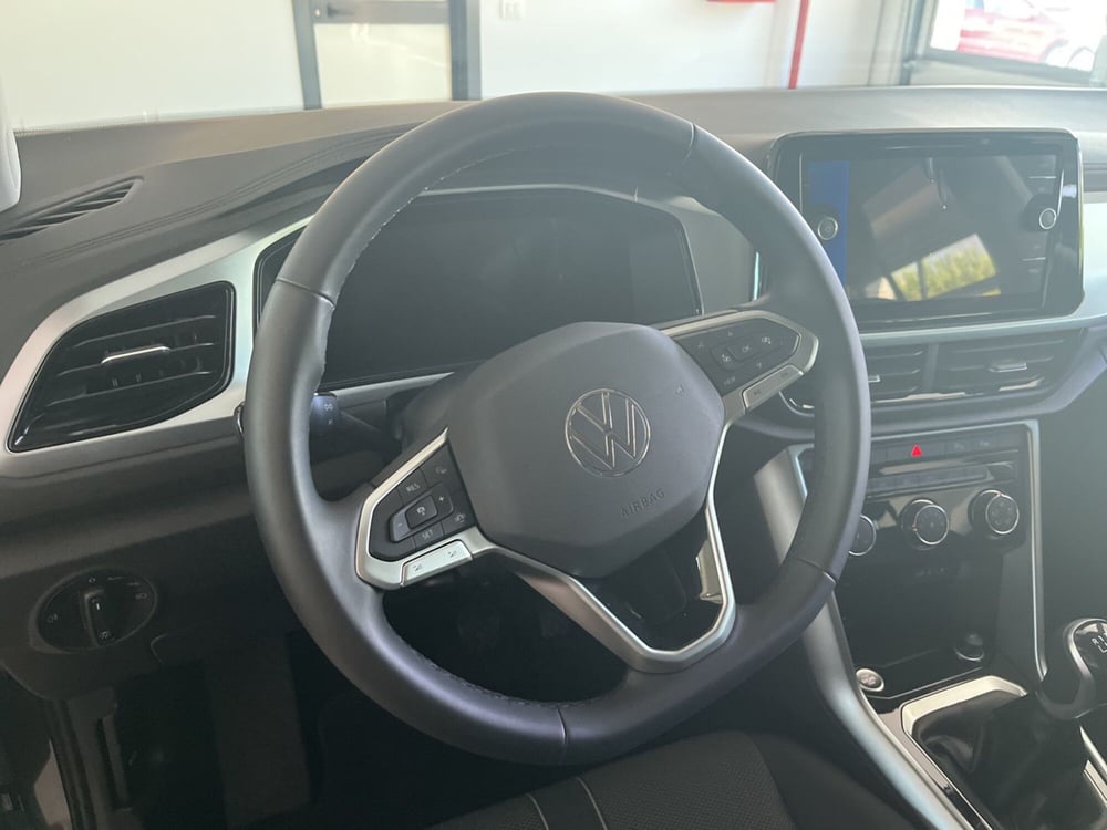 Volkswagen T-Roc nuova a Salerno (9)