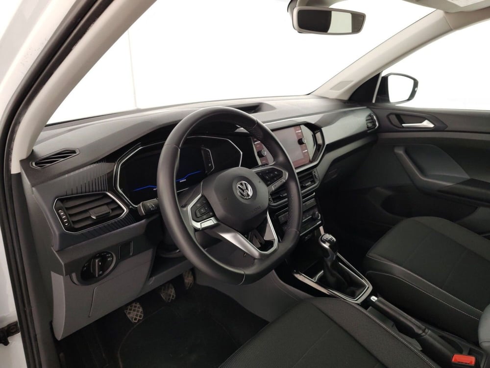 Volkswagen T-Cross usata a Massa-Carrara (8)