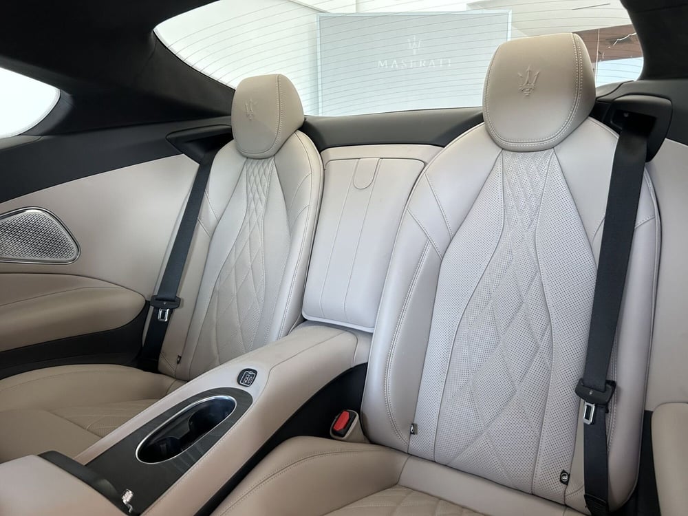 Maserati Granturismo nuova a Ancona (6)
