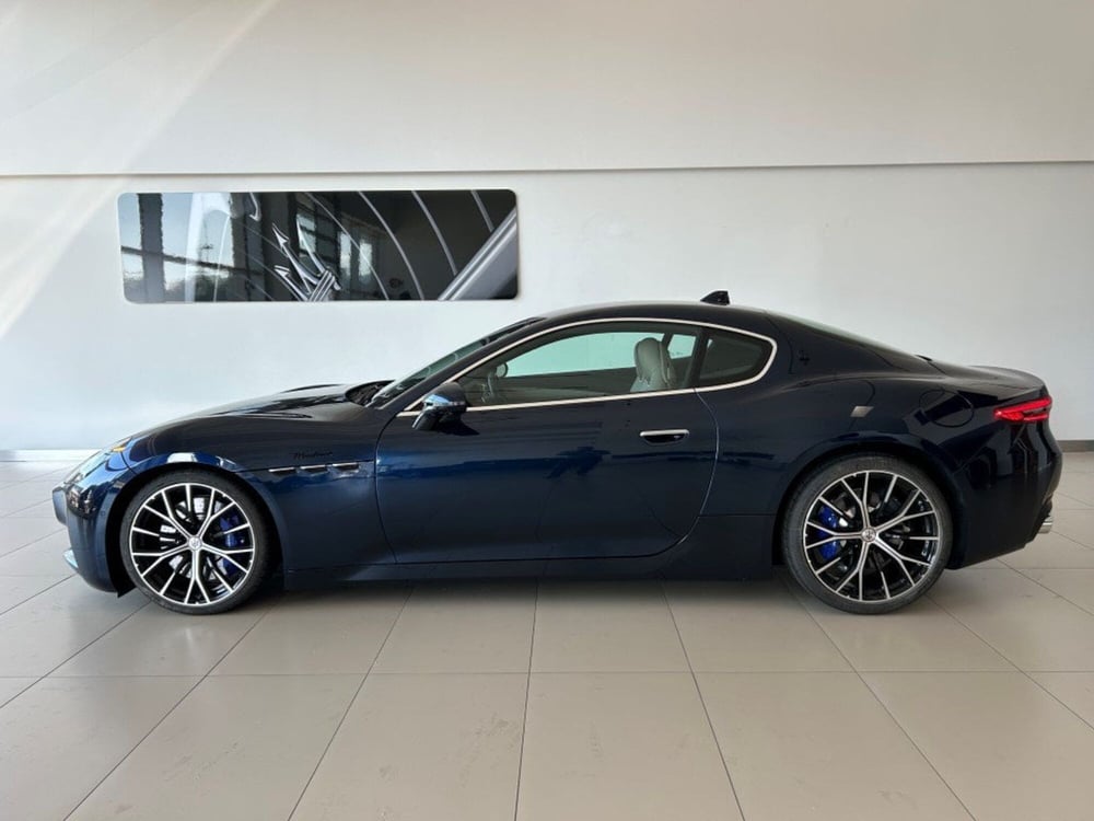 Maserati Granturismo nuova a Ancona (8)