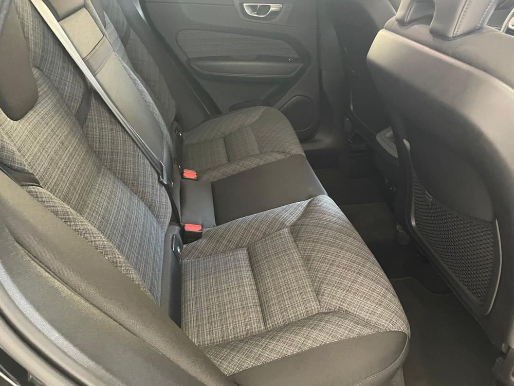 Volvo XC60 usata a Prato (15)