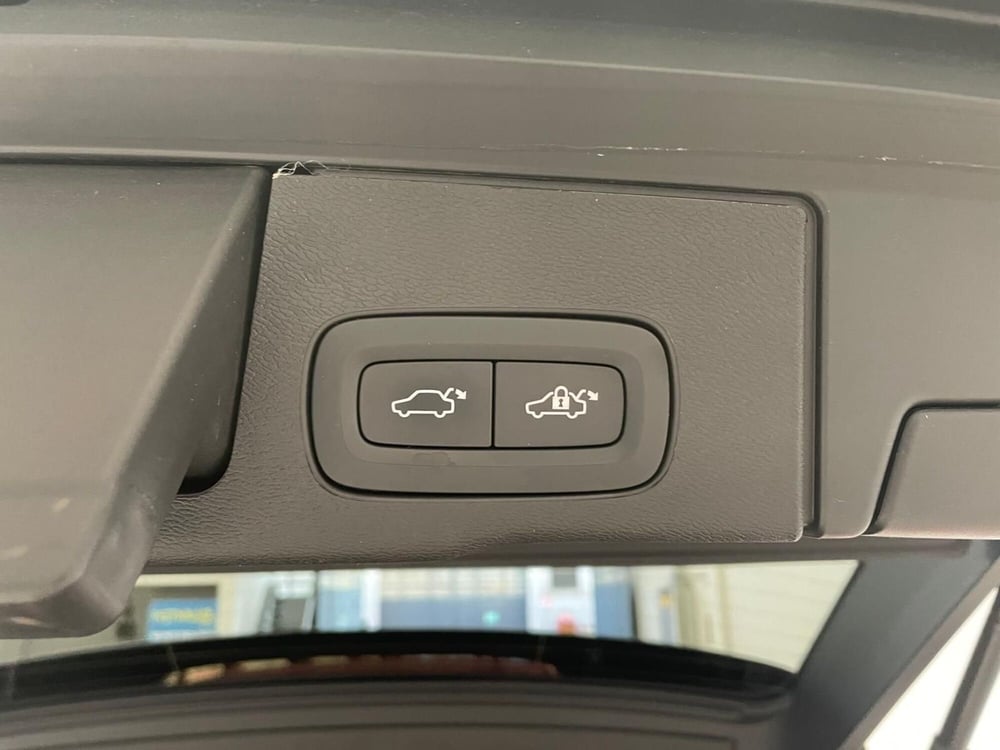 Volvo XC60 usata a Prato (9)