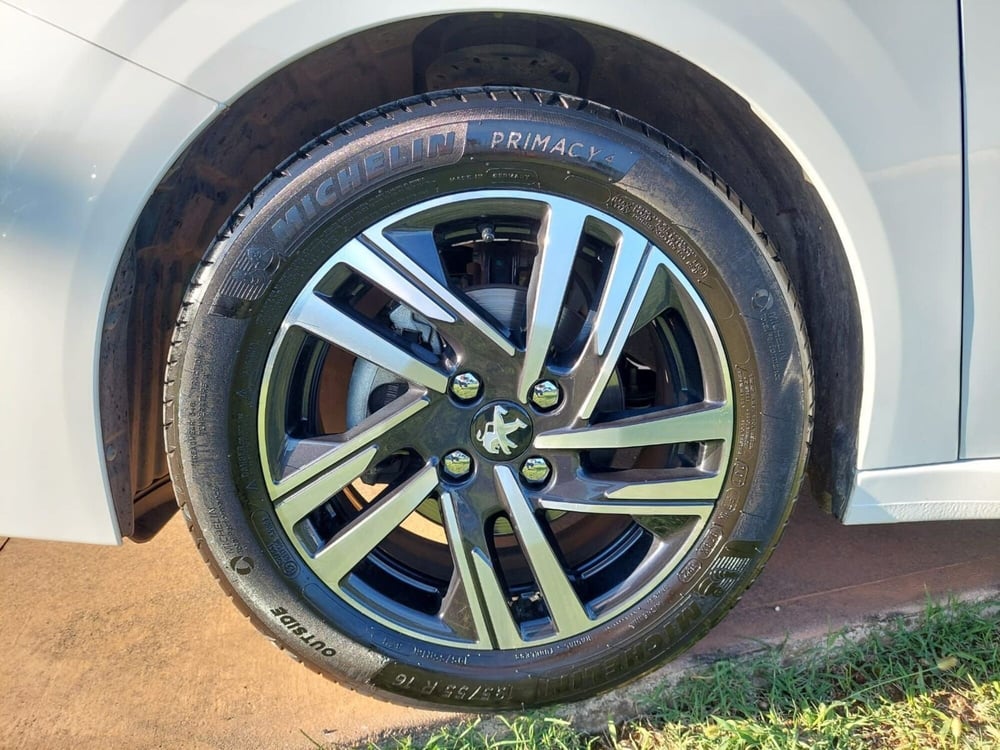 Peugeot 208 usata a Treviso (7)