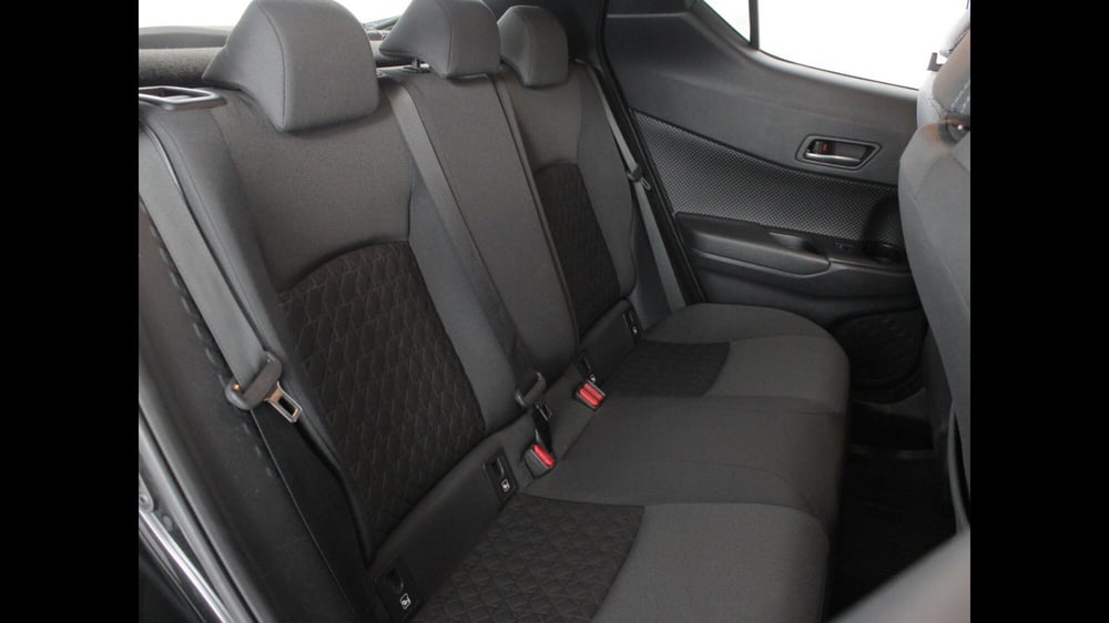 Toyota Toyota C-HR usata a Palermo (8)